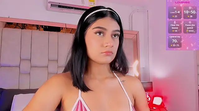 Snapshot of KatherineRuiz_ chatting on April 2026 12:13:02 PM KatherineRuiz online show from April 2026 12:13:02 PM