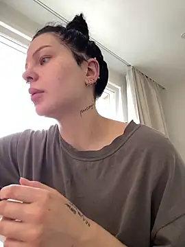 Snapshot of CindyMil chatting on June 2026 03:41:02 AM CindyMil online show from June 2026 03:41:02 AM