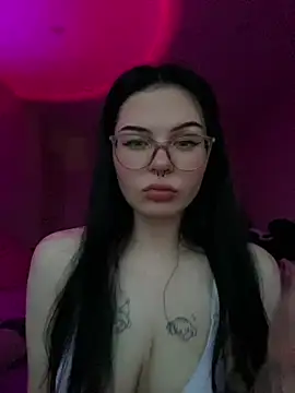 Snapshot of CindyMil chatting on June 2026 06:16:02 PM CindyMil online show from June 2026 06:16:02 PM