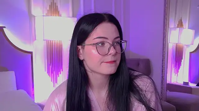 Snapshot of CindyMil chatting on July 2026 06:04:01 AM CindyMil online show from July 2026 06:04:01 AM