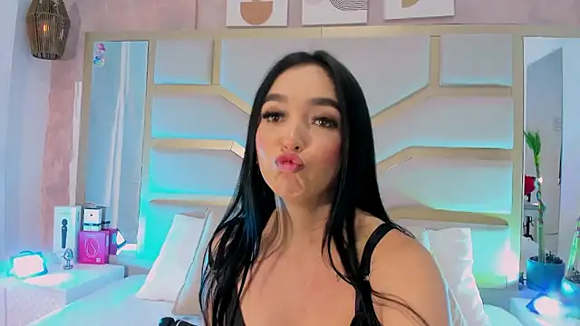 Samantha-Pardo online show from March 2026 02:35:02 PM