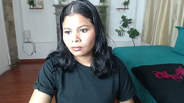 Snapshot of Emma_hassani chatting on May 2026 07:23:02 PM Emma hassani online show from May 2026 07:23:02 PM