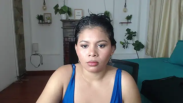 Snapshot of Emma_hassani chatting on May 2026 07:13:02 PM Emma hassani online show from May 2026 07:13:02 PM