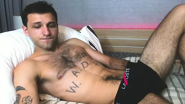 DarkRogue19 online show from April 2026 04:08:02 PM