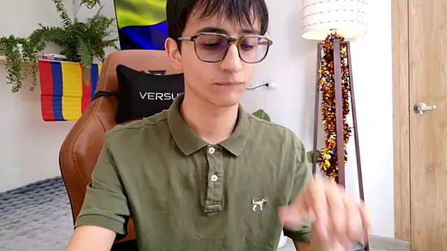 Snapshot of Sr_evann chatting on June 2026 03:45:01 PM Sr evann online show from June 2026 03:45:01 PM