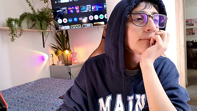 Snapshot of Sr_evann chatting on June 2026 02:07:02 PM Sr evann online show from June 2026 02:07:02 PM