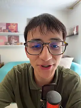 Snapshot of Sr_evann chatting on June 2026 04:35:01 PM Sr evann online show from June 2026 04:35:01 PM