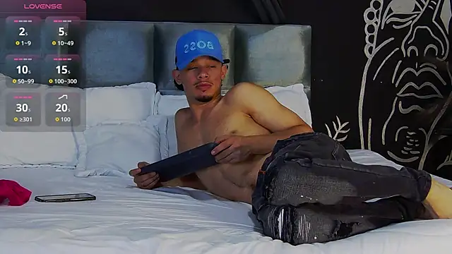 Luna Dante fox online show from April 2026 12:06:02 PM