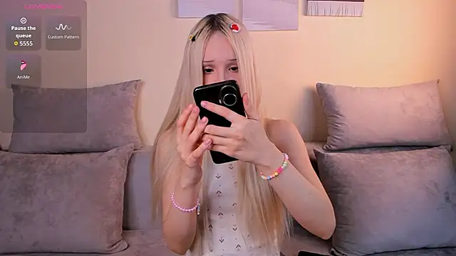 Snapshot of NoirCascade chatting on March 2026 05:43:02 AM NoirCascade online show from March 2026 05:43:02 AM