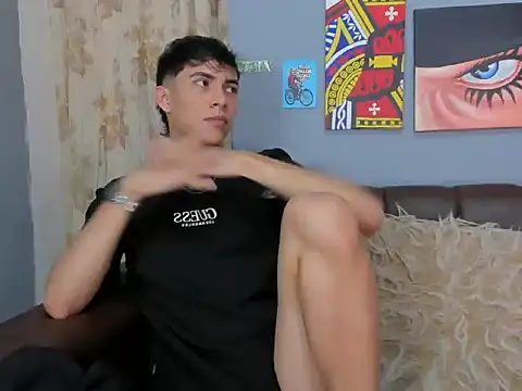 Snapshot of AronTawers chatting on February 2026 09:48:02 PM AronTawers online show from February 2026 09:48:02 PM