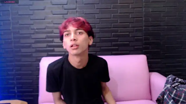 Snapshot of DanteLux chatting on February 2026 04:18:02 PM DanteLux online show from February 2026 04:18:02 PM