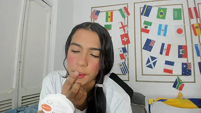 Snapshot of emily_gaviria1 chatting on July 2026 12:28:01 PM emily gaviria1 online show from July 2026 12:28:01 PM