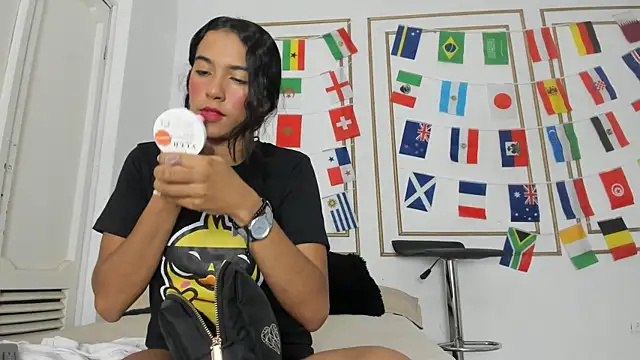 Snapshot of emily_gaviria1 chatting on June 2026 01:06:01 PM emily gaviria1 online show from June 2026 01:06:01 PM