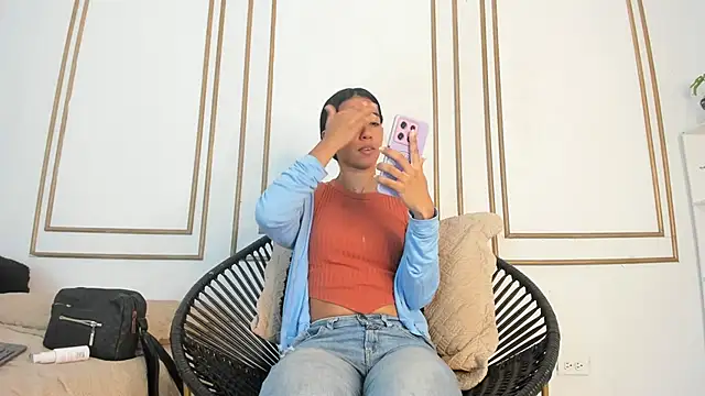 emily gaviria1 online show from May 2026 12:09:02 PM
