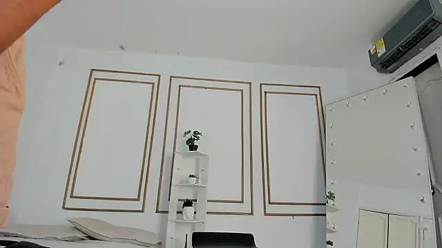 emily gaviria1 online show from March 2026 12:23:02 PM