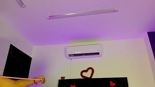 scarlet  ray  online show from March 2026 10:11:02 AM