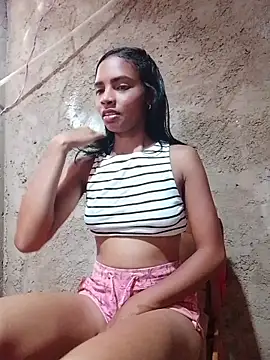 Snapshot of valentina_gomez1 chatting on May 2026 12:45:02 PM valentina gomez1 online show from May 2026 12:45:02 PM
