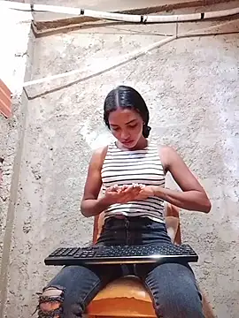 Snapshot of valentina_gomez1 chatting on April 2026 02:29:02 PM valentina gomez1 online show from April 2026 02:29:02 PM