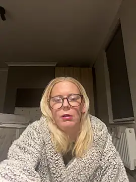 Amelie BlondeXX online show from February 2026 10:42:02 PM