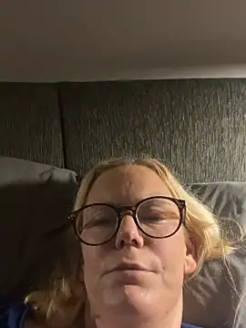 Amelie BlondeXX online show from March 2026 04:20:01 AM