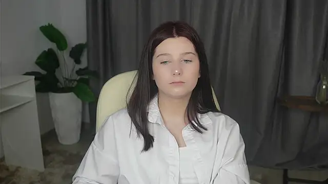 Snapshot of TrudieHeight chatting on February 2026 09:54:01 AM TrudieHeight online show from February 2026 09:54:01 AM