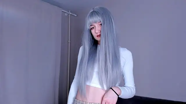 kira montelle online show from March 2026 02:45:02 AM