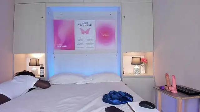 Oshun 444 online show from March 2026 12:20:02 PM