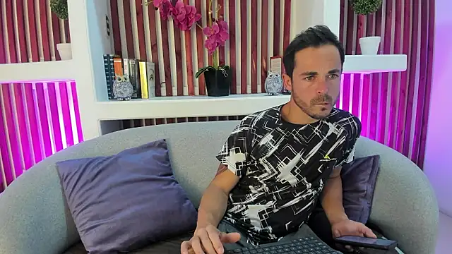 Adams Sanz online show from March 2026 08:44:02 PM