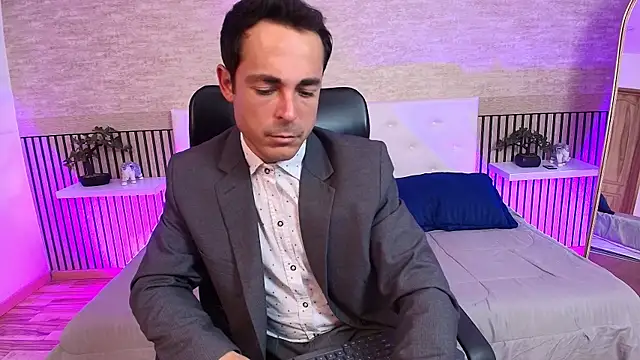 Adams Sanz online show from June 2026 08:02:01 PM