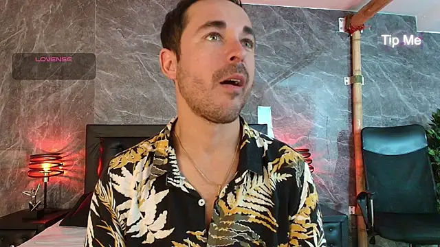 Adams Sanz online show from April 2026 08:26:01 PM