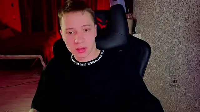 Karl Night  online show from April 2026 06:10:02 PM