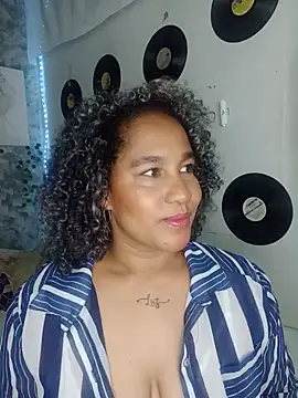 Snapshot of medusafox_ chatting on July 2026 04:52:02 AM medusafox online show from July 2026 04:52:02 AM