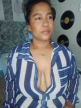 Snapshot of medusafox_ chatting on June 2026 04:55:01 AM medusafox online show from June 2026 04:55:01 AM