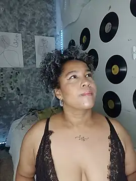 Snapshot of medusafox_ chatting on July 2026 05:21:02 AM medusafox online show from July 2026 05:21:02 AM