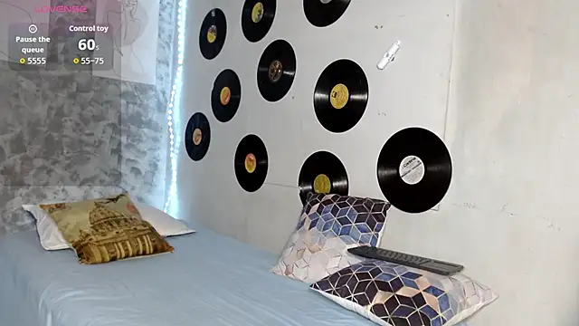 medusafox  online show from February 2026 07:35:02 PM