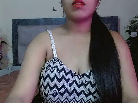Popo Girl online show from April 2026 06:12:01 PM
