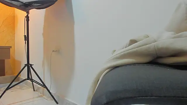 Miia03 online show from March 2026 11:33:02 AM