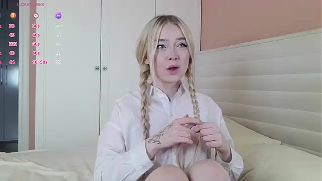 ChristinBland online show from April 2026 12:23:01 PM