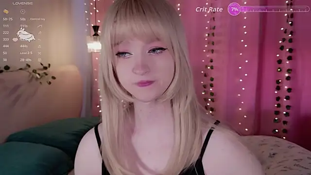 Snapshot of effy_dollie chatting on June 2026 02:22:01 PM effy dollie online show from June 2026 02:22:01 PM