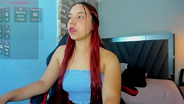 LUCIA KHAN online show from May 2026 07:22:01 PM
