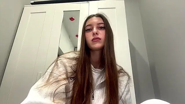 Snapshot of selena_favn chatting on March 2026 03:14:02 AM selena favn online show from March 2026 03:14:02 AM