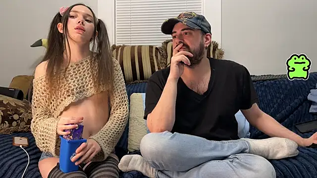 manicpixiedreamfrog online show from April 2026 01:48:01 AM