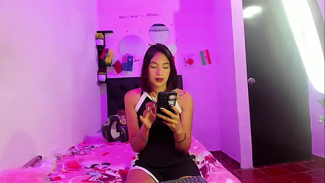 Snapshot of sapphire_brown20 chatting on July 2026 11:02:01 PM sapphire brown20 online show from July 2026 11:02:01 PM