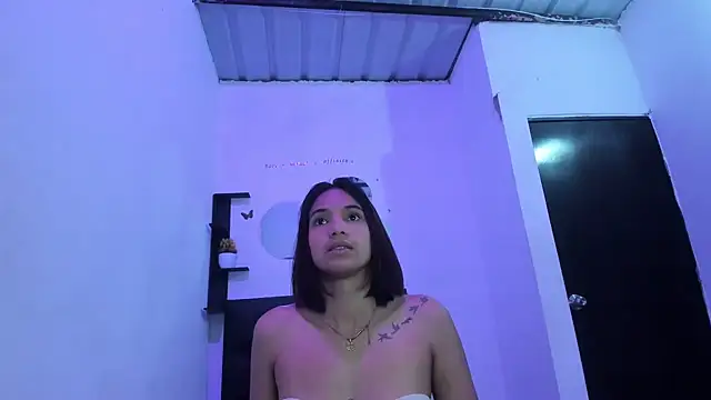 Snapshot of sapphire_brown20 chatting on June 2026 10:26:02 PM sapphire brown20 online show from June 2026 10:26:02 PM