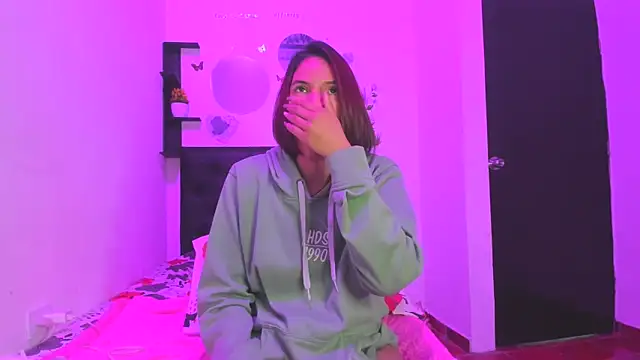 sapphire brown20 online show from April 2026 01:19:01 AM