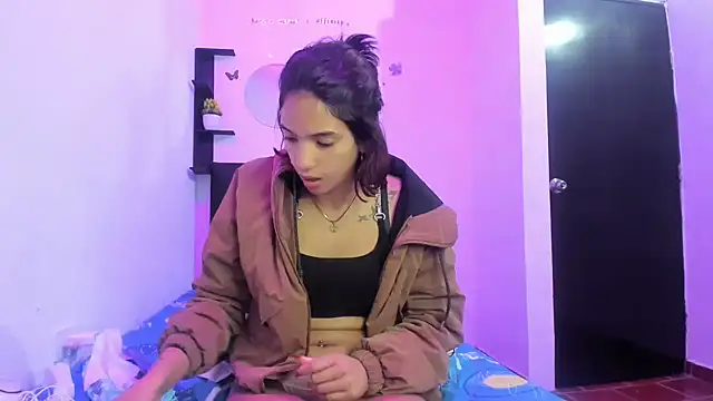 sapphire brown20 online show from May 2026 01:04:01 AM