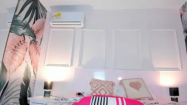 JeiLovee online show from March 2026 11:32:01 AM