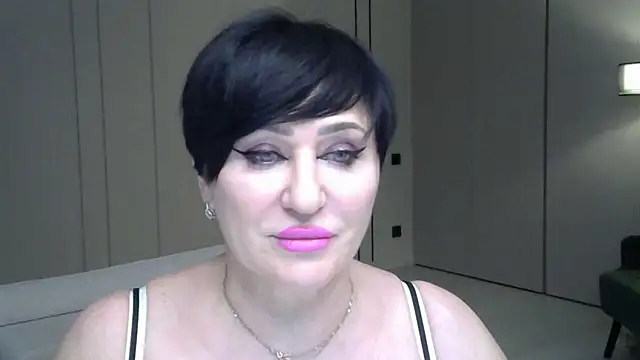 Kleotempt online show from April 2026 08:20:02 PM