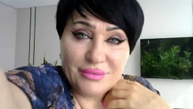 Kleotempt online show from April 2026 12:01:01 PM