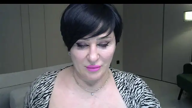 Kleotempt online show from April 2026 07:07:02 PM